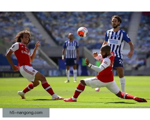 阿德莱德竞技主场大胜扣夫豪取四球彰显强势实力